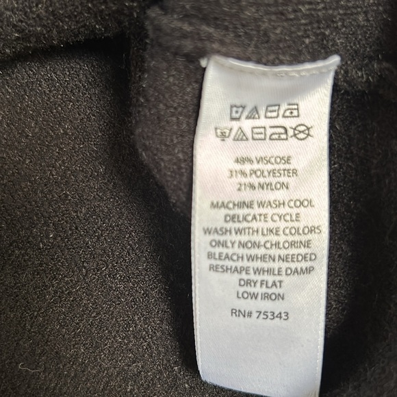 Adrienne Vittadini Womens Black Knit Blazer Cardigan Gold Buttons Sz XS Chic - Picture 10 of 10